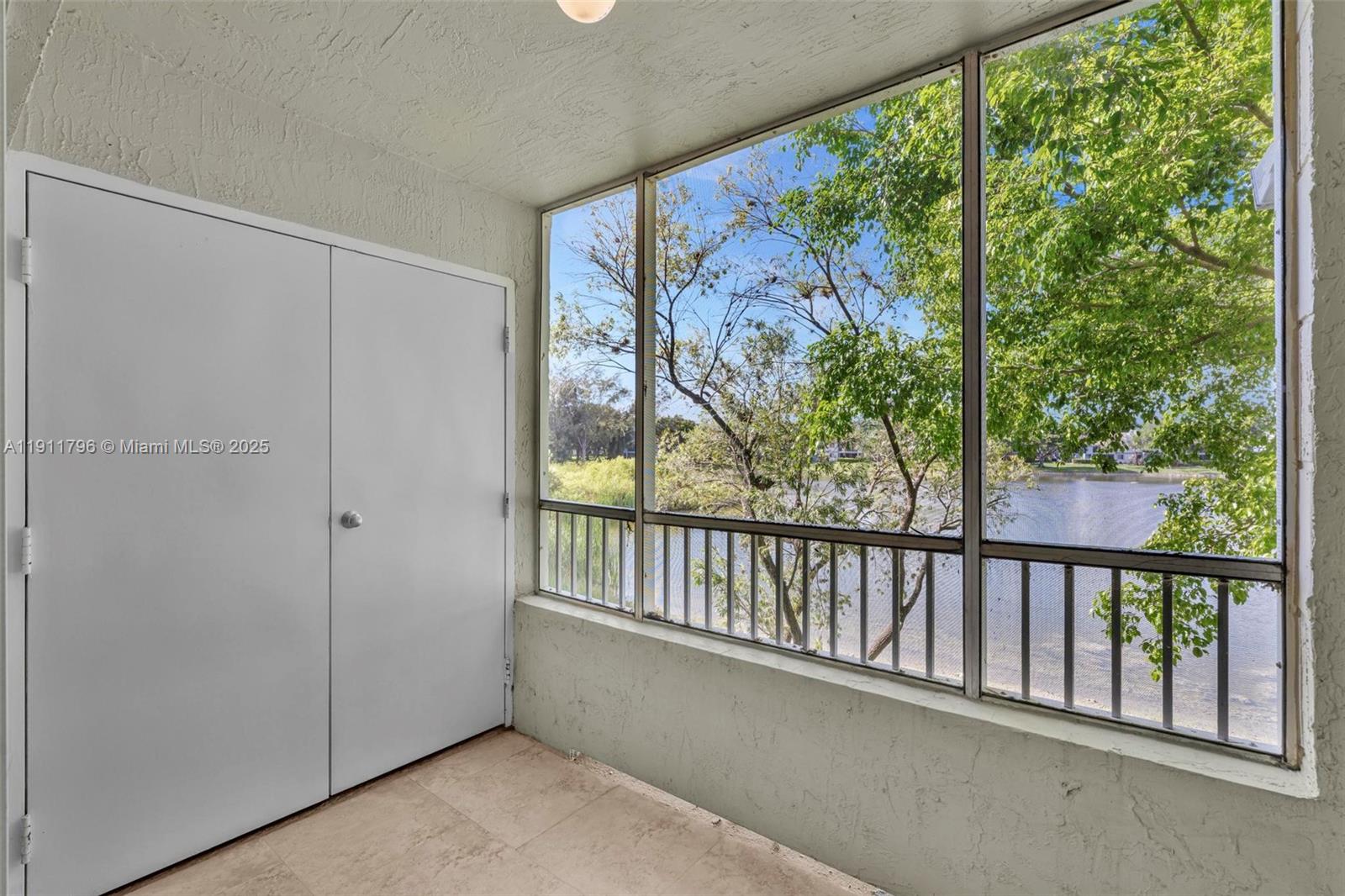 LAKEVIEW CLUB CONDO - Residential Lease