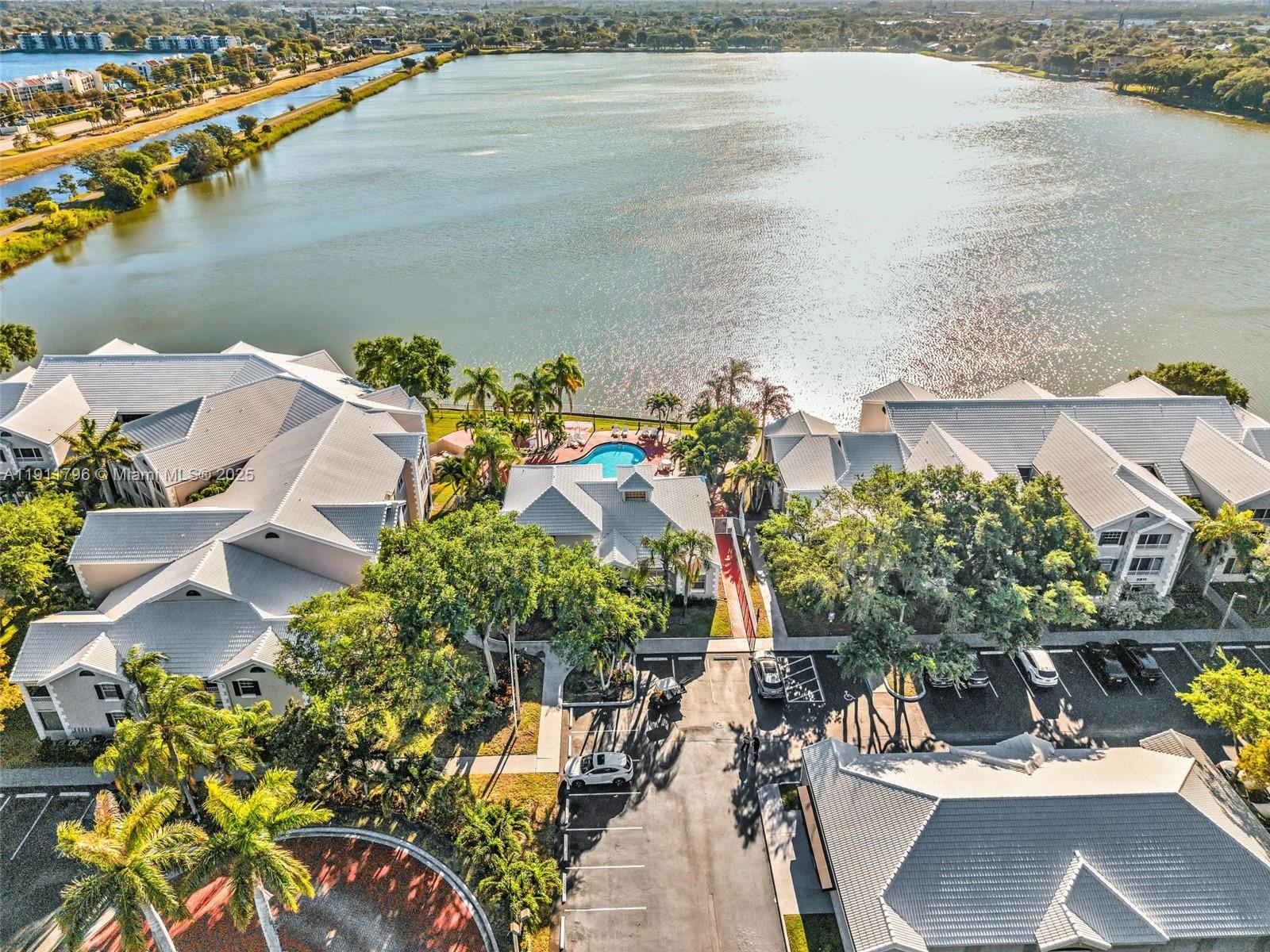 LAKEVIEW CLUB CONDO - Residential Lease