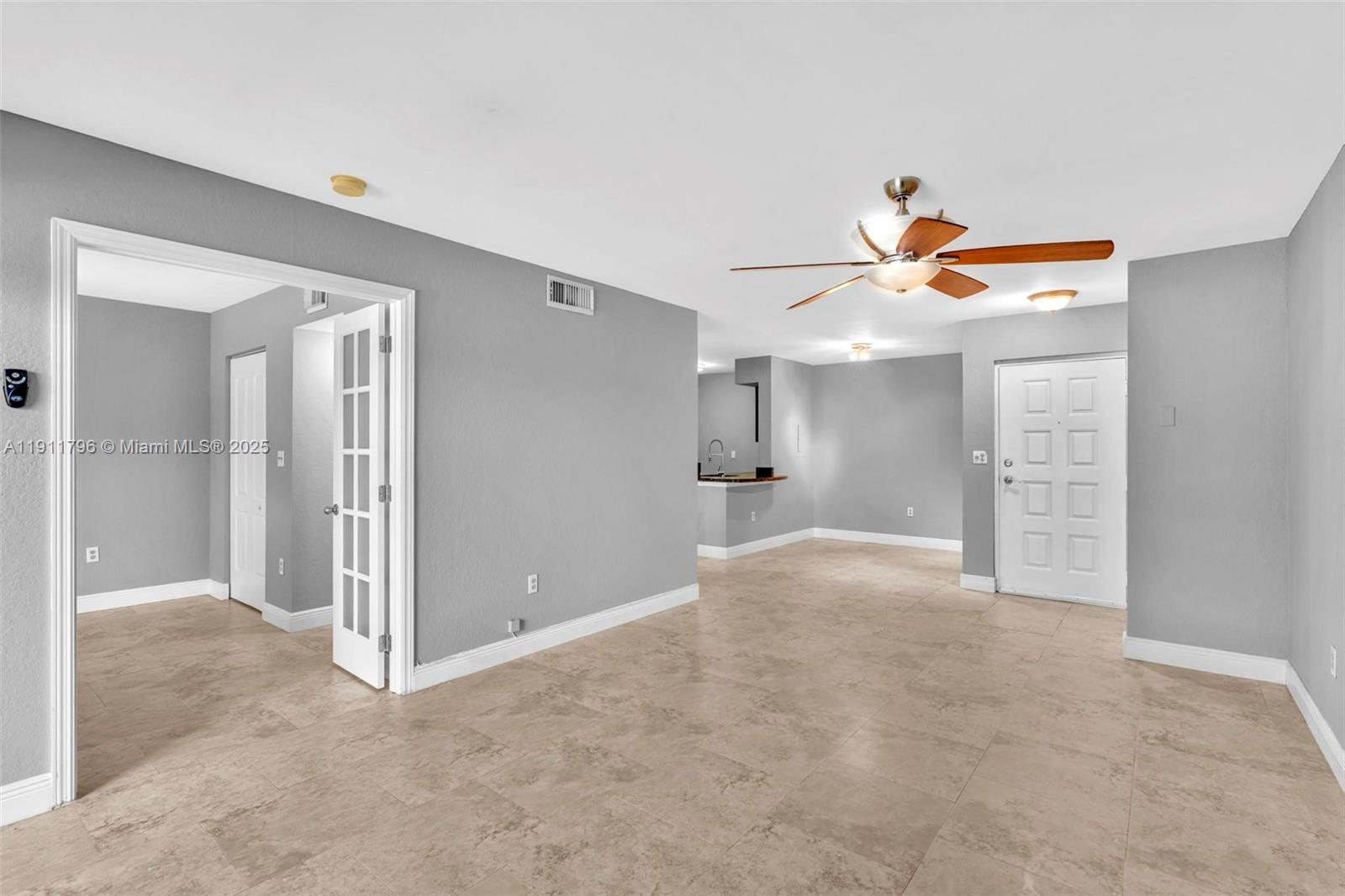 LAKEVIEW CLUB CONDO - Residential Lease