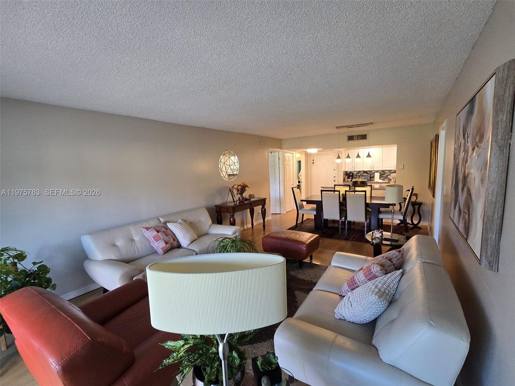 Photo of 140 Lakeview Dr #111, Weston, FL 33326 (MLS # A11975763)