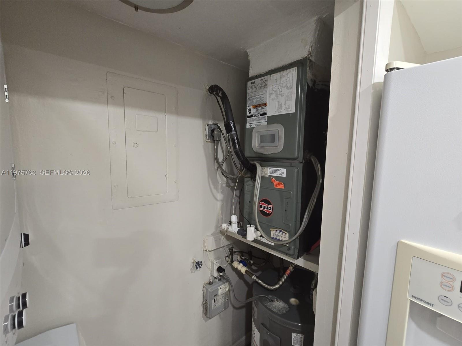 BUILDING ONE OF RACQUET C - Residential