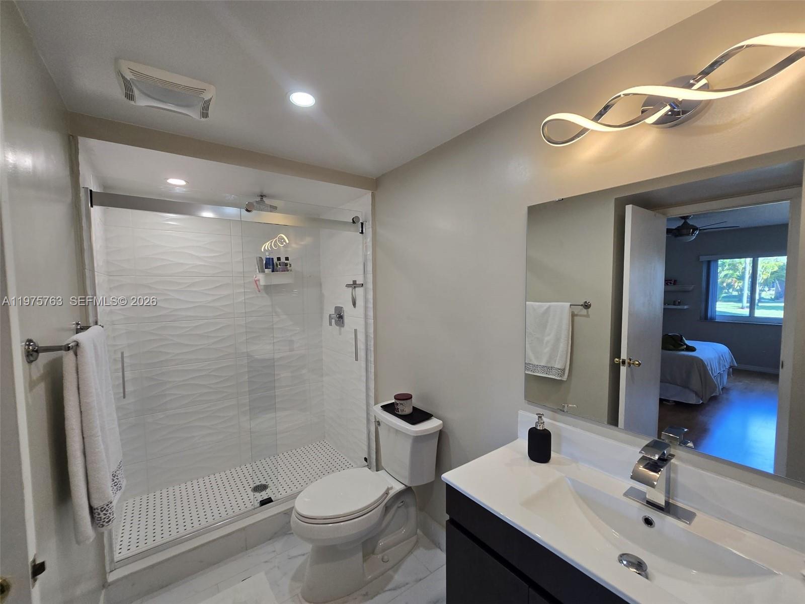 BUILDING ONE OF RACQUET C - Residential