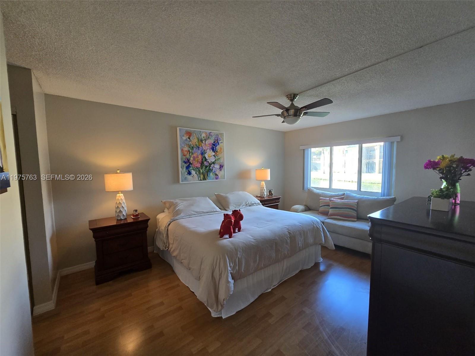 BUILDING ONE OF RACQUET C - Residential