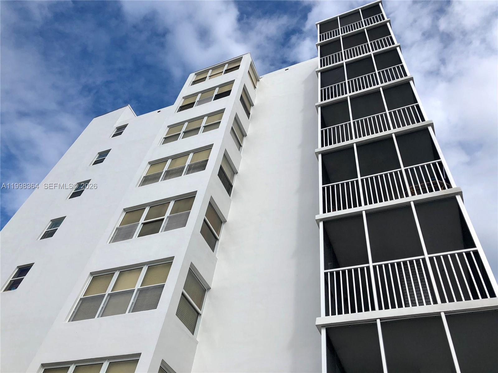 EASTERN SHORES WHITE HOUS - Residential Lease