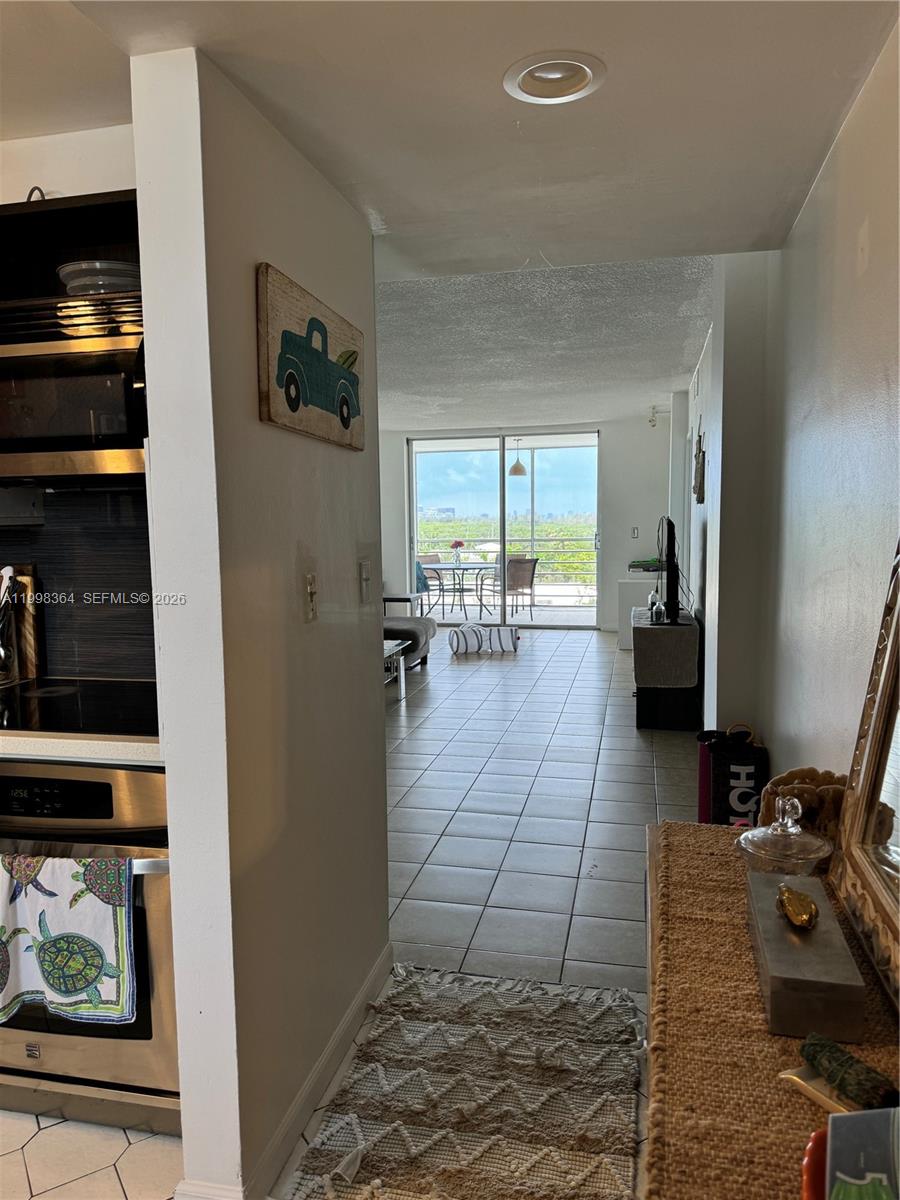 3660 NE 166th St 812