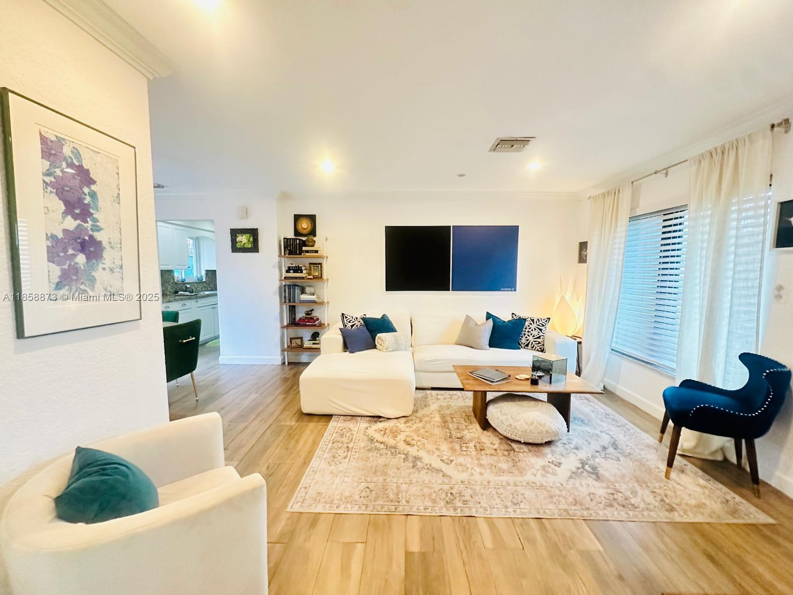 LAUDERDALE PARK 6-33 1/2 - Residential Lease