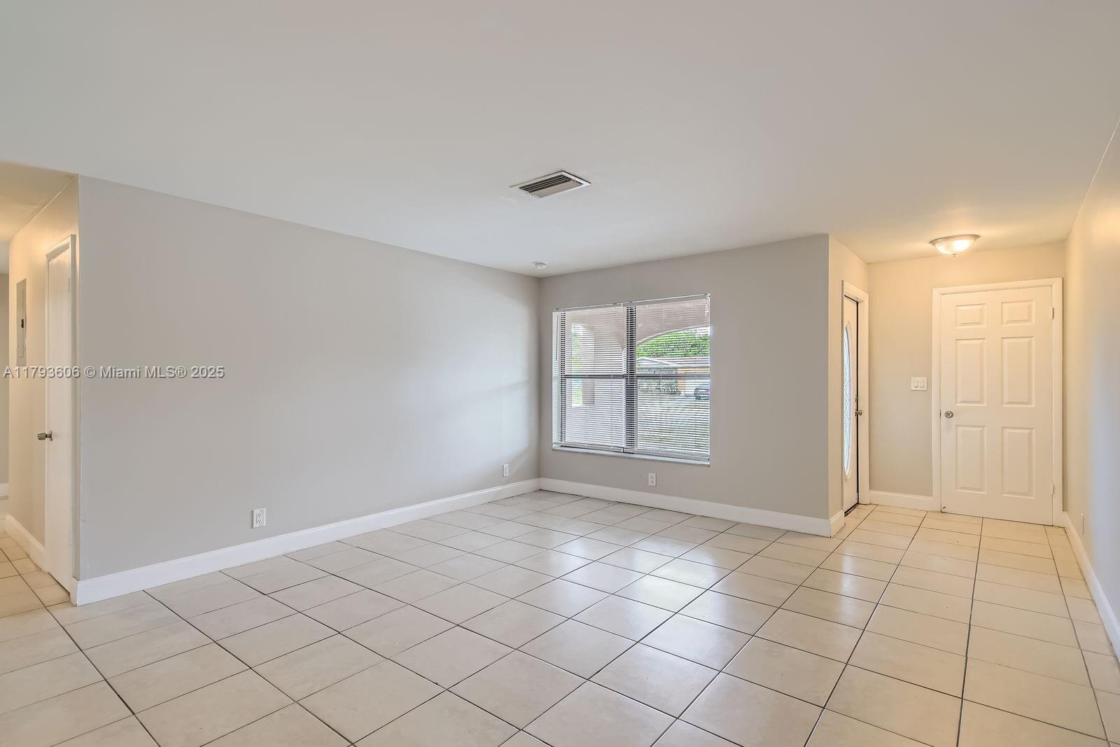 1172 NW 46th Ave