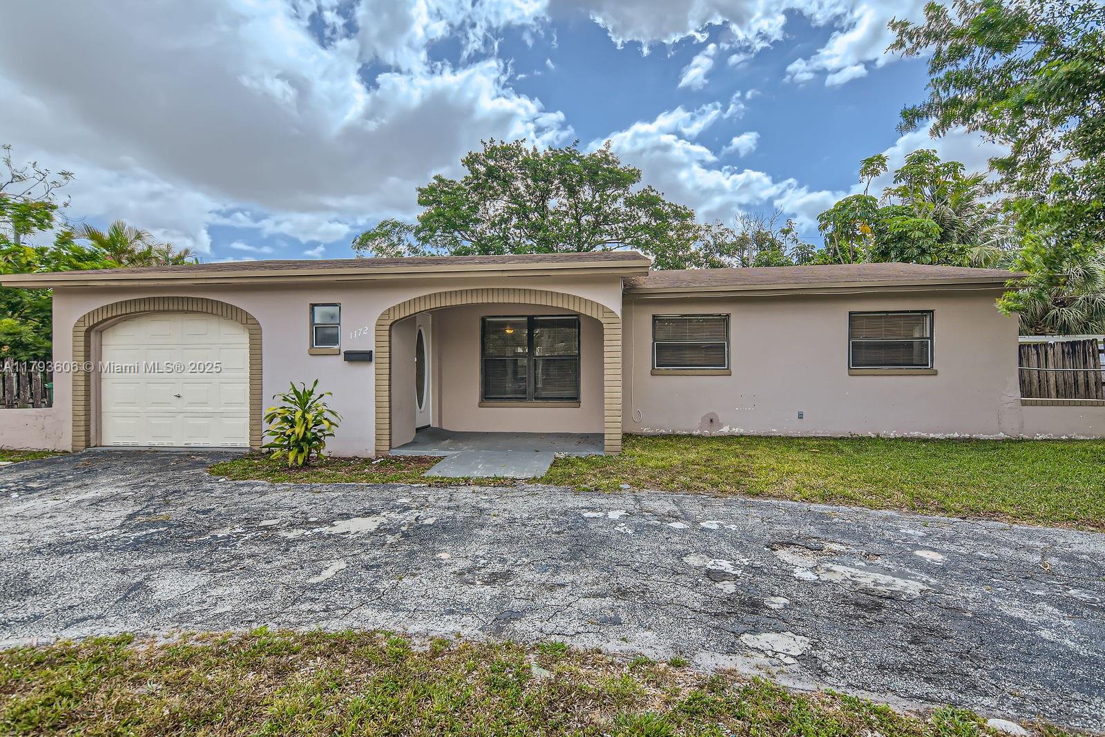 1172 NW 46th Ave