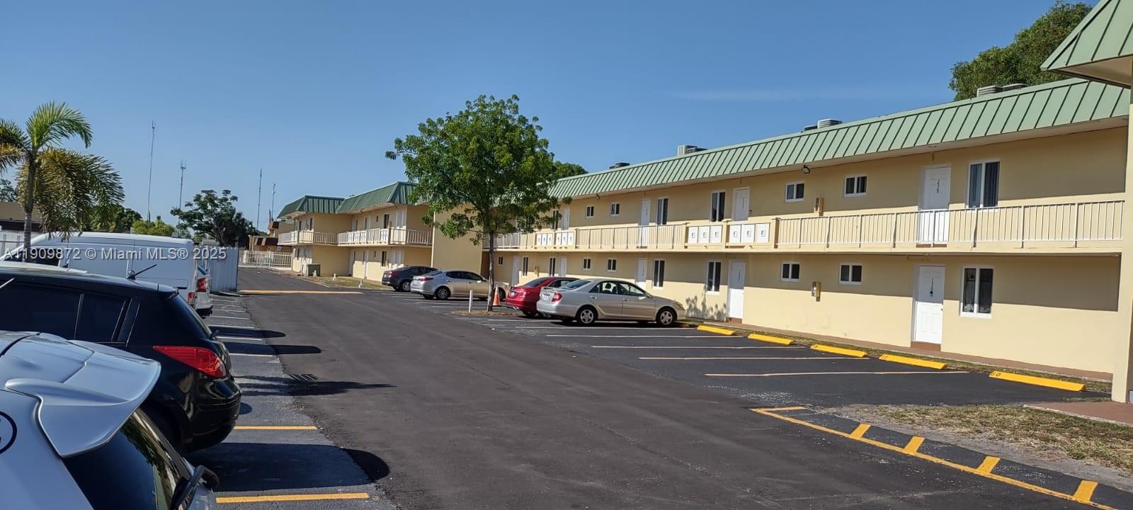 NEW WORLD CONDO APTS IV - Residential Lease