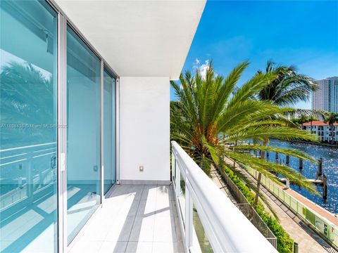 2950 NE 188th St 225 Aventura FL 33180