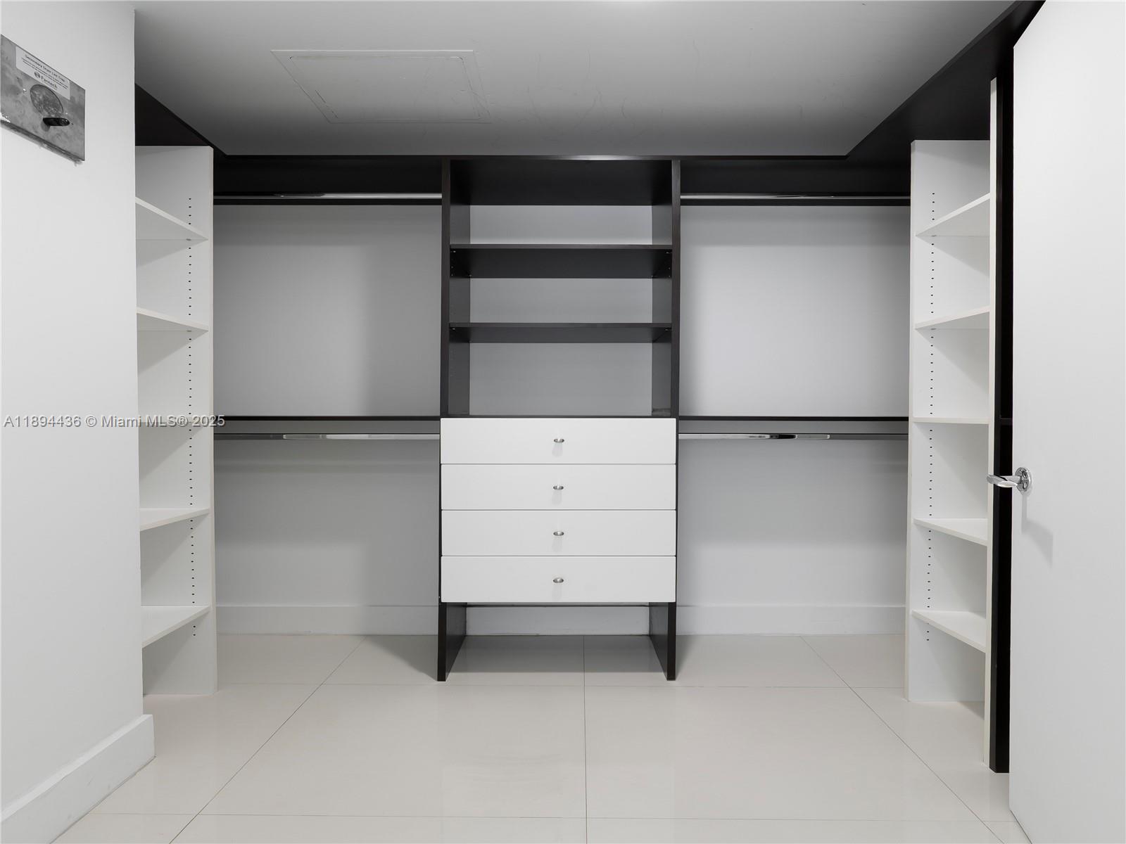 ARTECH RESIDENCES AT AVEN - Residential