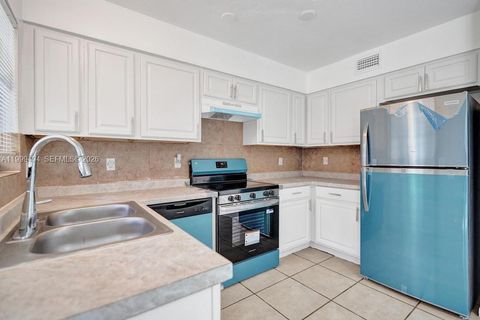 Tiny photo for 4511 Treehouse Ln #B, Tamarac, FL 33319 (MLS # A11999494)