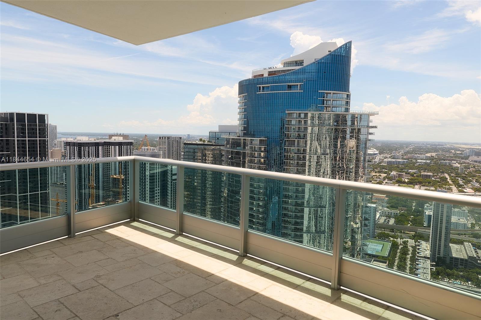 900 Biscayne Blvd 5601
