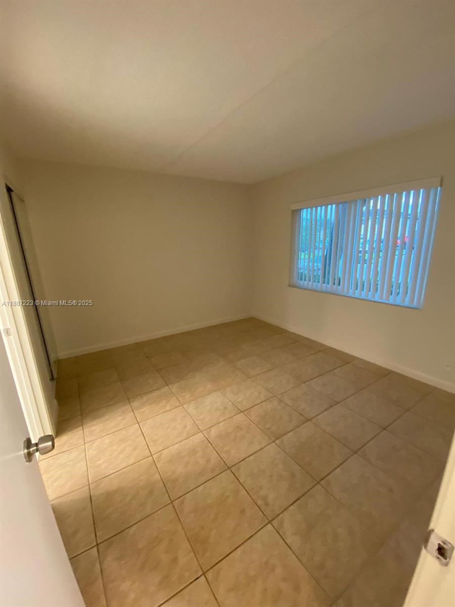 LAKEWOOD VILLAGE - Residential