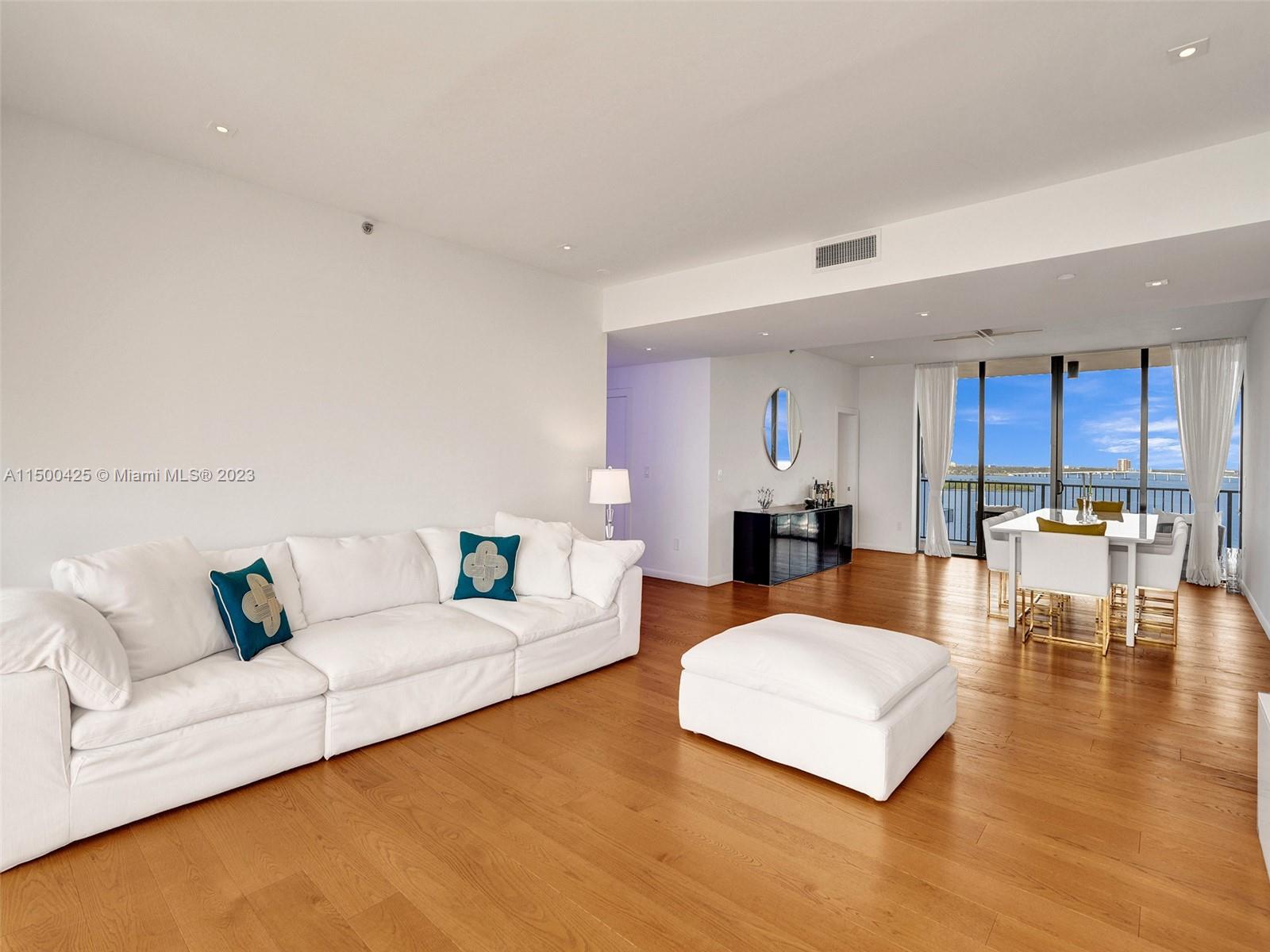 1000 Venetian Way Unit 1002, Miami Beach, FL, 33139, US, 3 Bedrooms Bedrooms, ,3 BathroomsBathrooms,Residential,Active,1000 Venetian Way Unit 1002,1666848