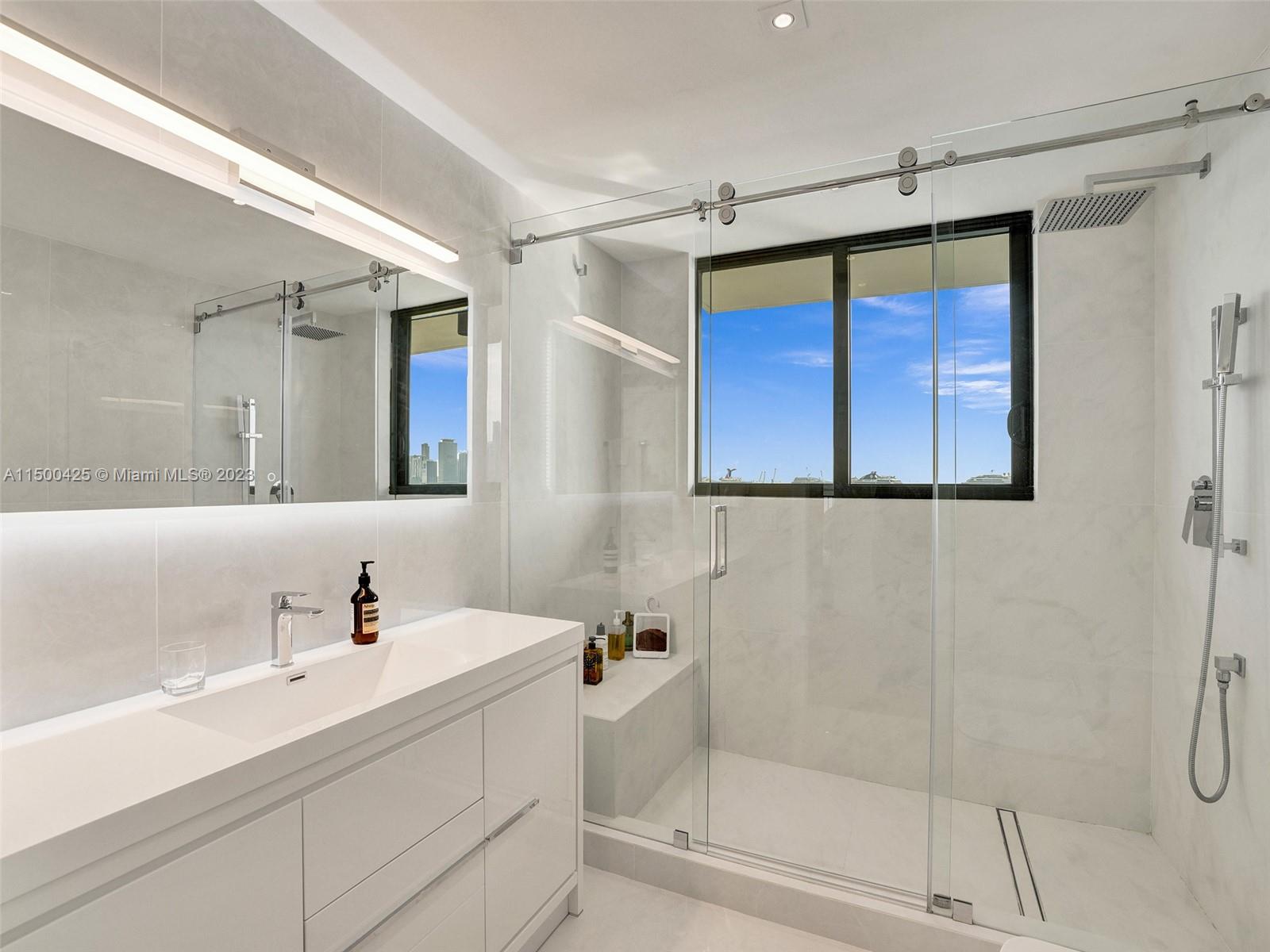 1000 Venetian Way Unit 1002, Miami Beach, FL, 33139, US, 3 Bedrooms Bedrooms, ,3 BathroomsBathrooms,Residential,Active,1000 Venetian Way Unit 1002,1666848