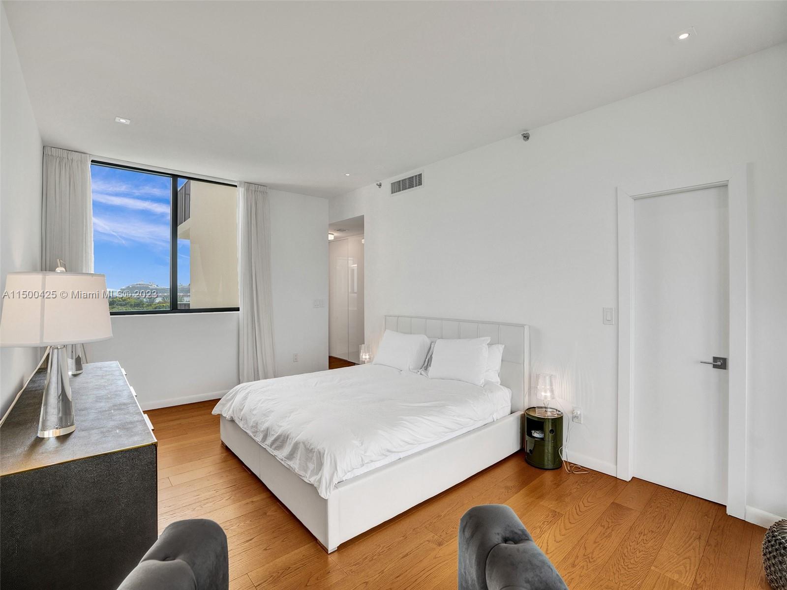 1000 Venetian Way Unit 1002, Miami Beach, FL, 33139, US, 3 Bedrooms Bedrooms, ,3 BathroomsBathrooms,Residential,Active,1000 Venetian Way Unit 1002,1666848