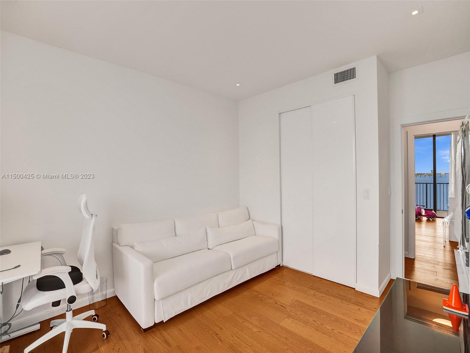 1000 Venetian Way Unit 1002, Miami Beach, FL, 33139, US, 3 Bedrooms Bedrooms, ,3 BathroomsBathrooms,Residential,Active,1000 Venetian Way Unit 1002,1666848