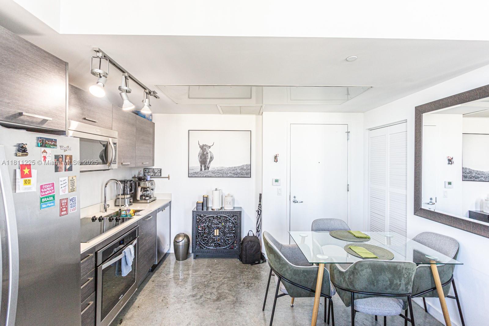151 SE 1st St 2204