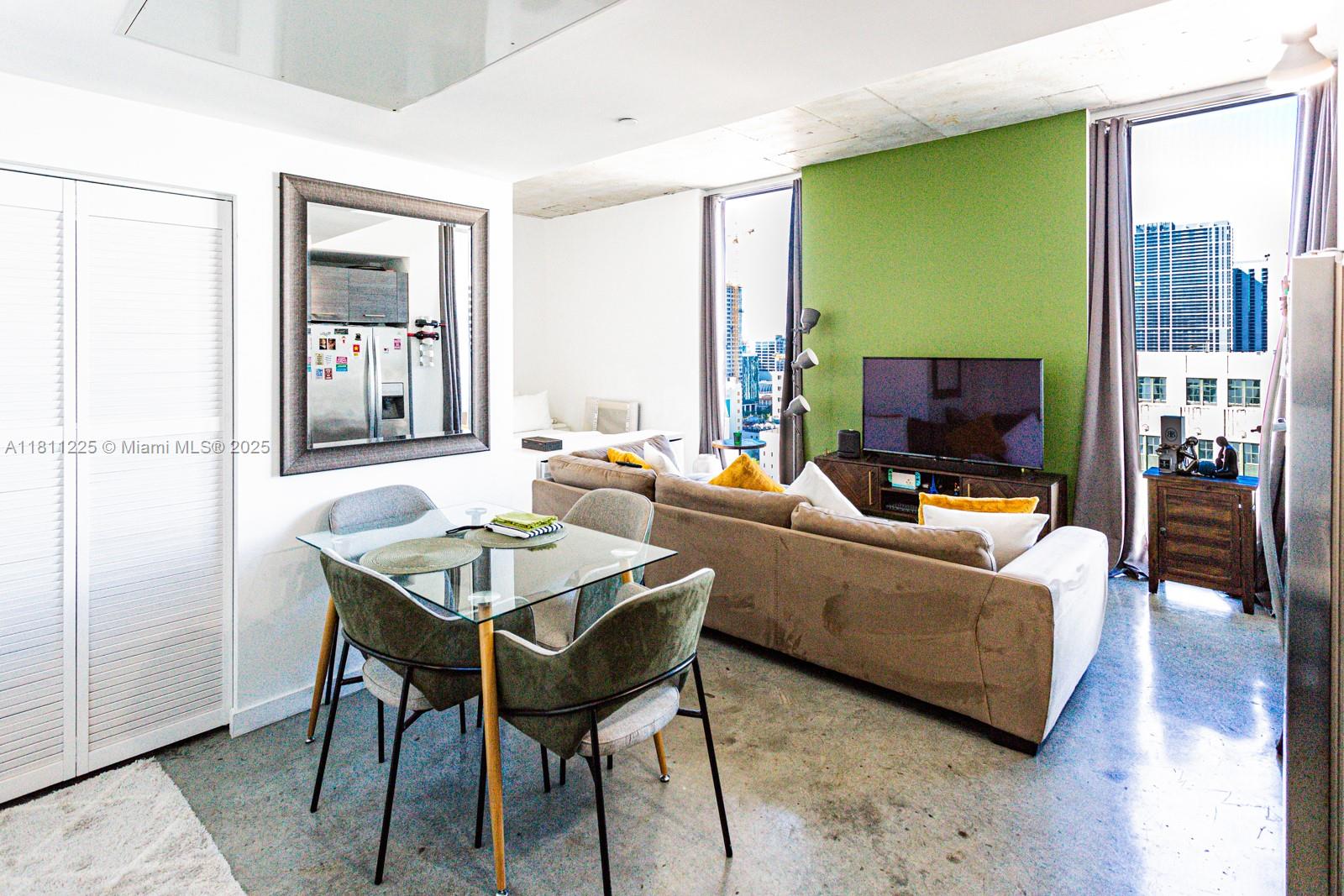 151 SE 1st St 2204