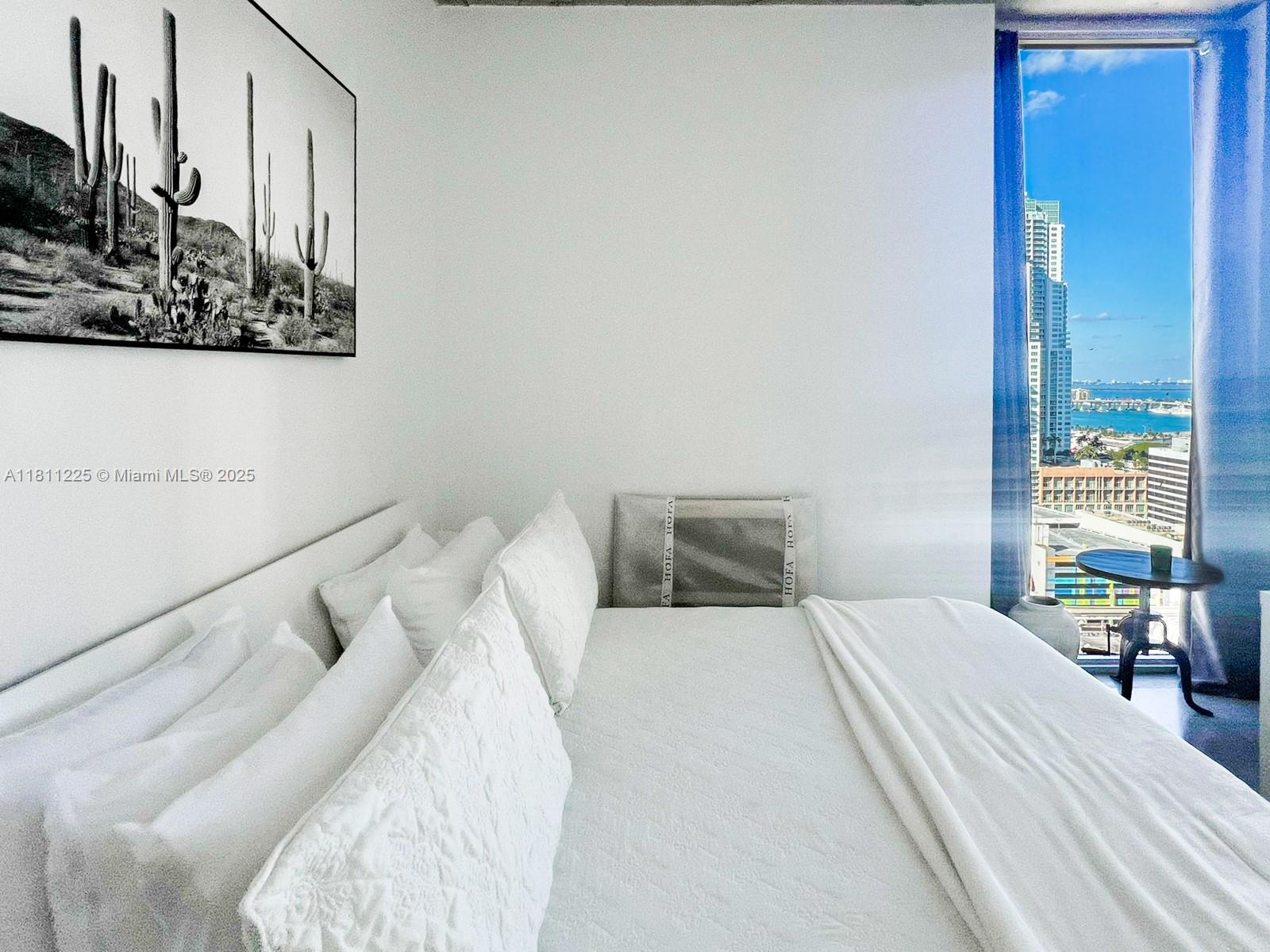 CENTRO CONDO - Residential