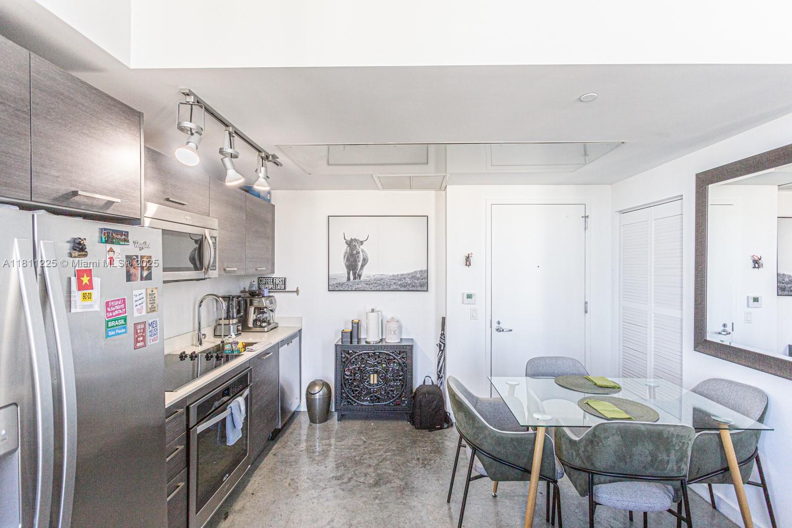 CENTRO CONDO - Residential