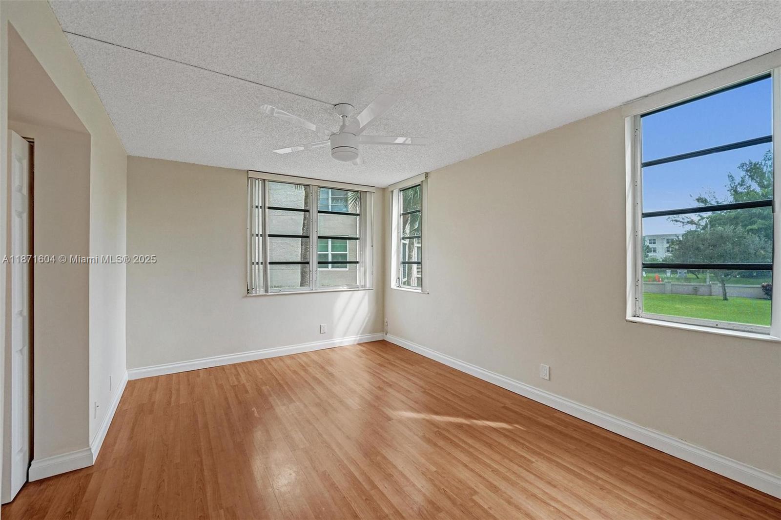 CONDO 10 OF SABAL PALM CO - Residential