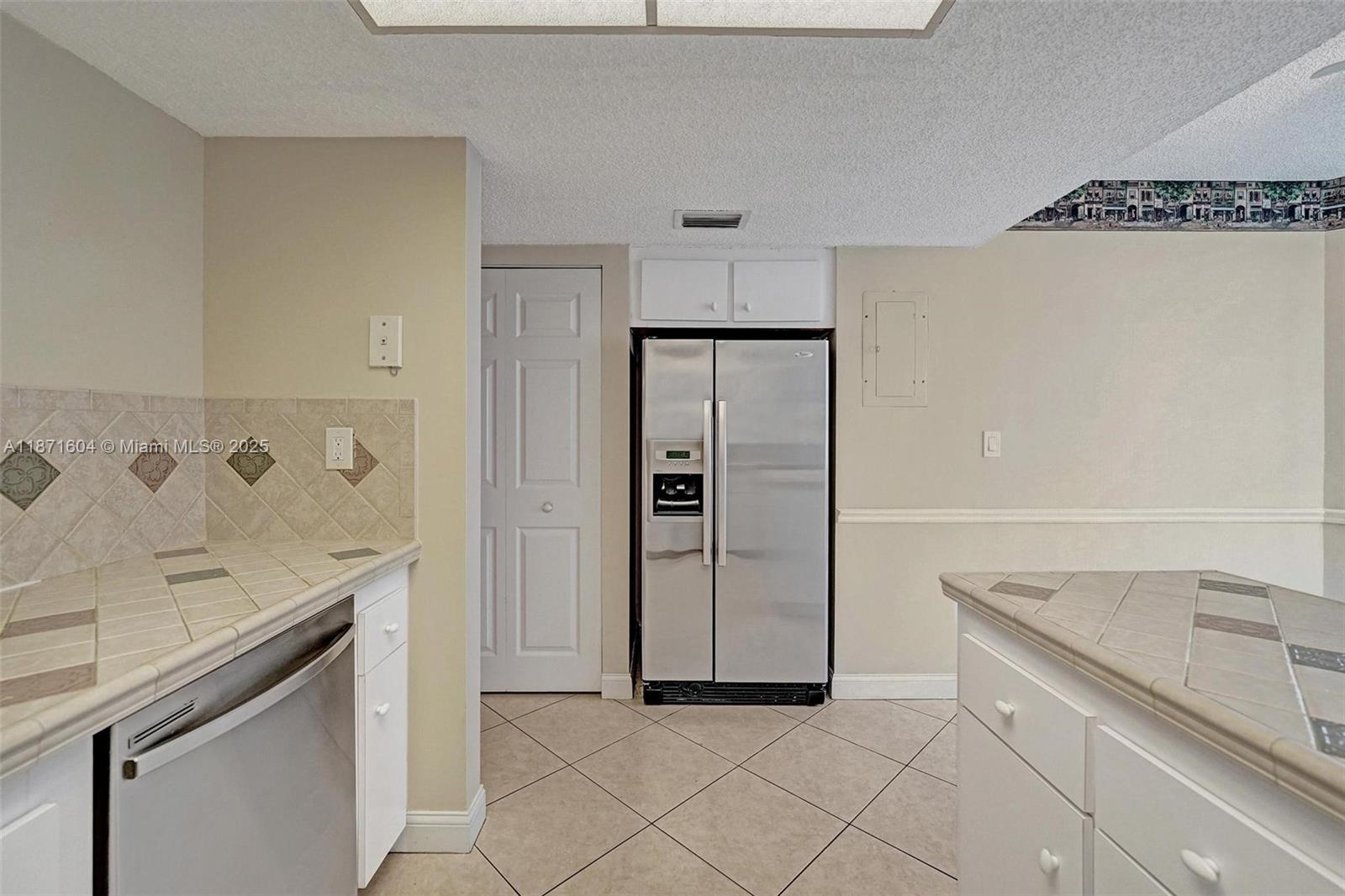 CONDO 10 OF SABAL PALM CO - Residential