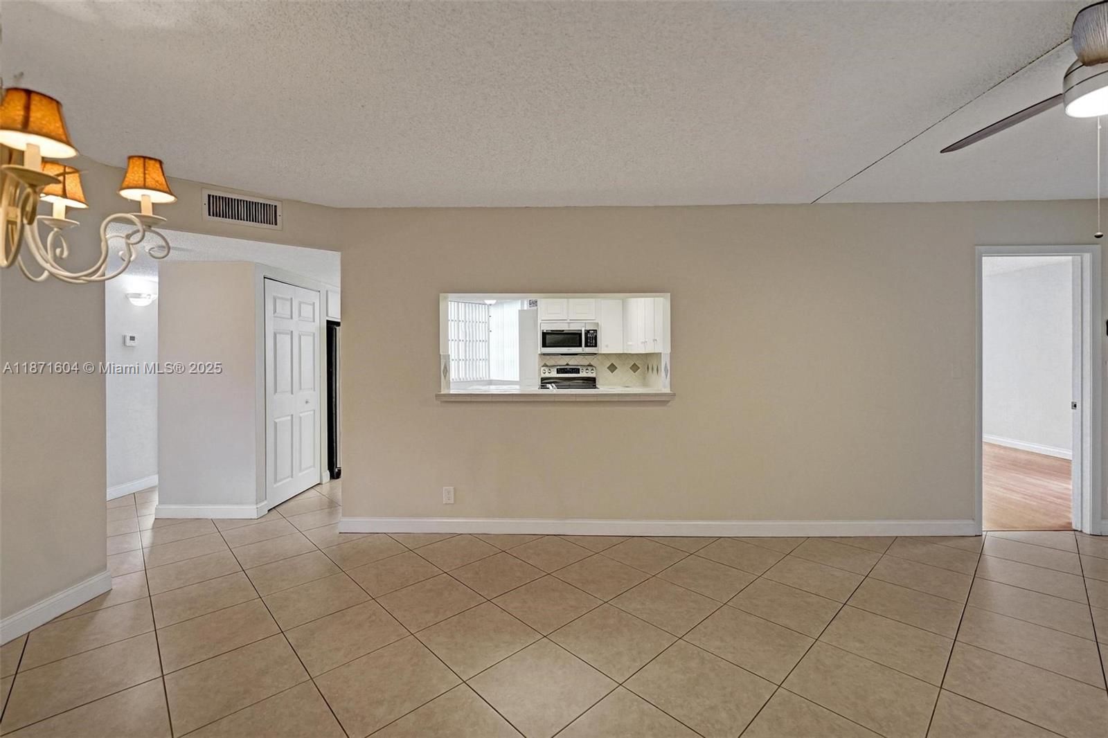 CONDO 10 OF SABAL PALM CO - Residential