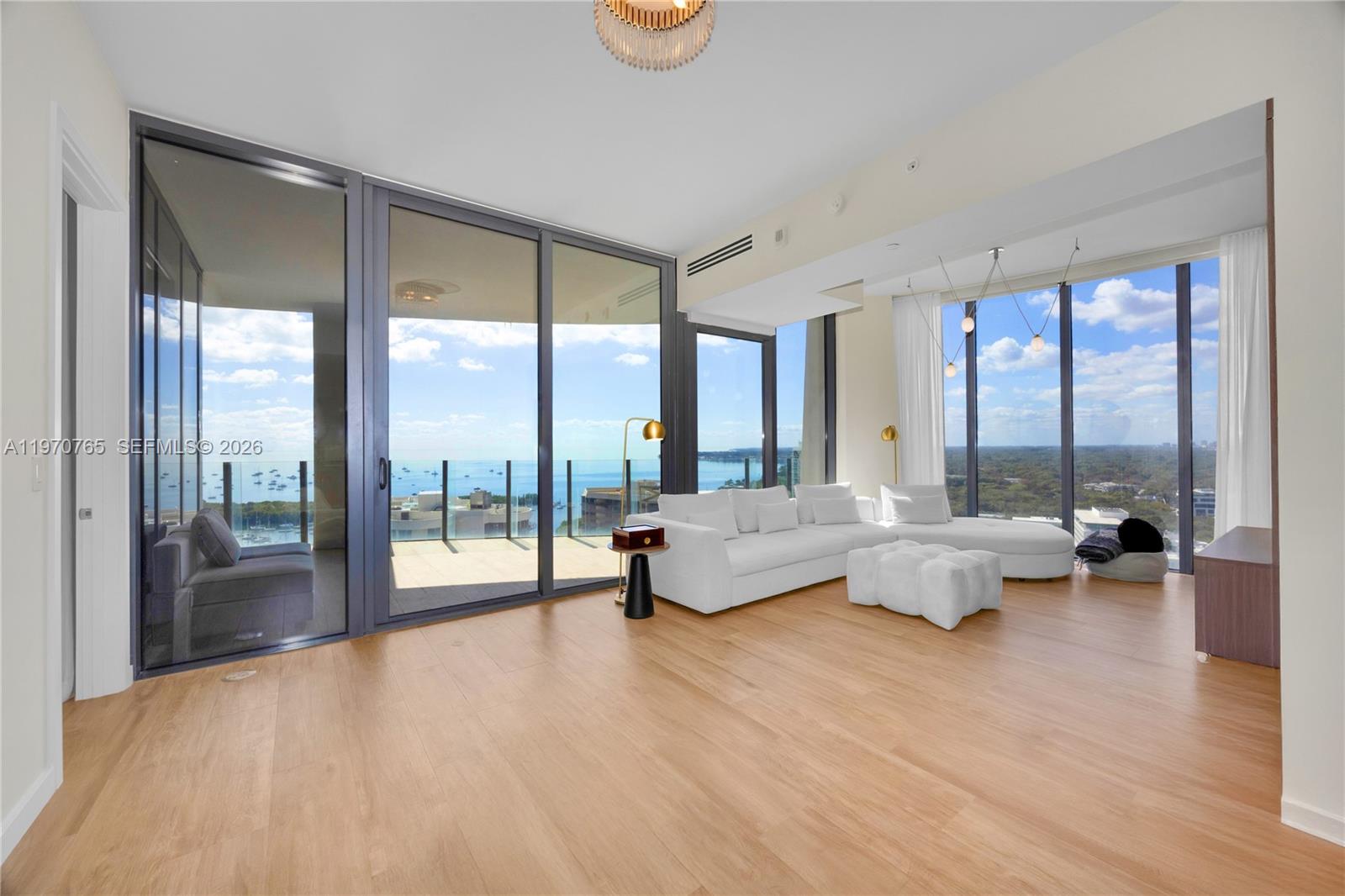 2831 S Bayshore Dr 2201