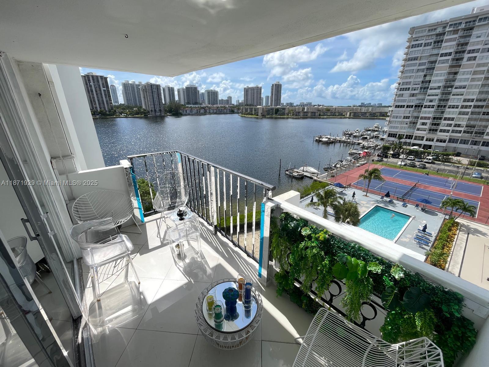 Spacious and Bright Remodeled Condo. Beautifully updated 2-bedroom, 2-bath residence featuring large closets, a comfortable kitchen, and tile floors throughout. Enjoy a relaxing balcony with stunning water views and breathtaking sunsets. Located in the heart of Aventura, within walking distance to supermarkets, pharmacies, banks, restaurants, and shops, while still enjoying the peace and tranquility of the area. Easy access to expressways, coastal routes, hospitals, and the Aventura Mall.
Don’t miss this opportunity to experience the best quality of life in Aventura!
