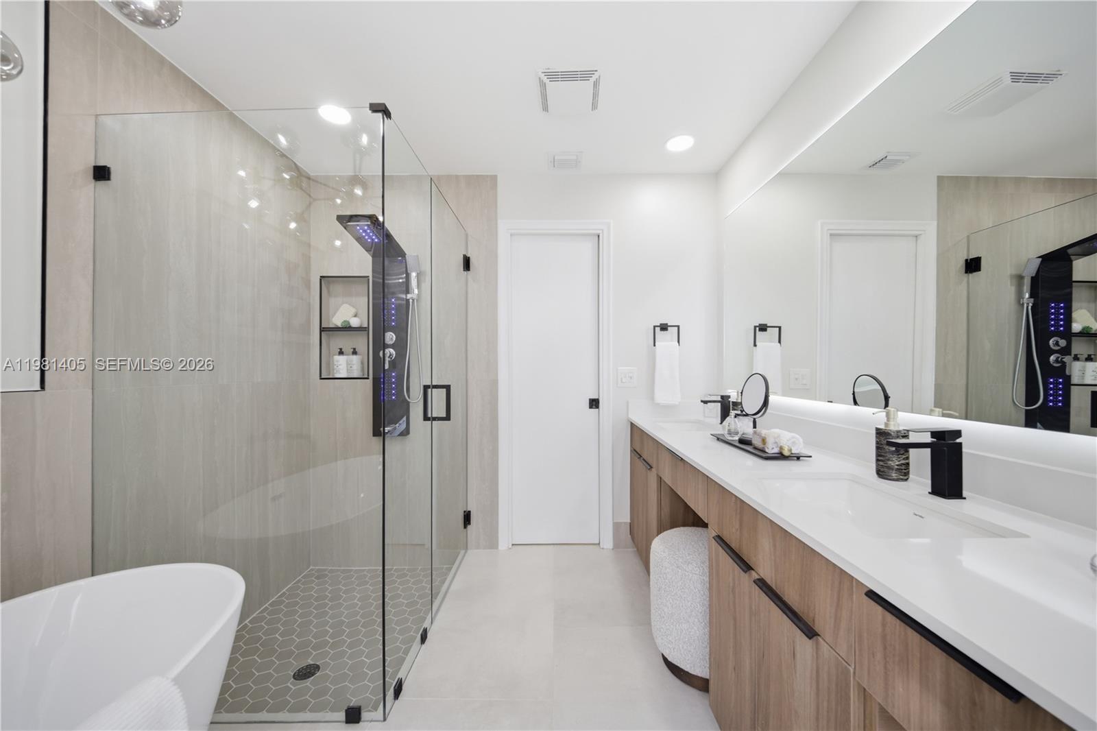 CYPRESS RUN - Residential