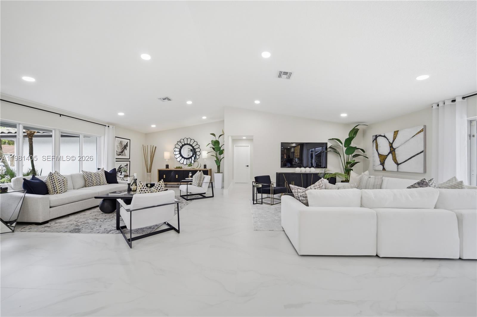 CYPRESS RUN - Residential