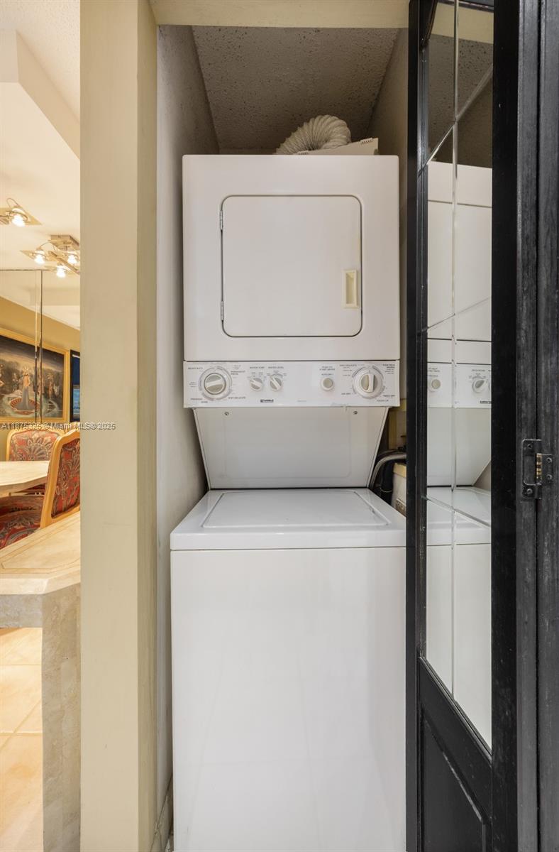 VENETIA CONDO - Residential