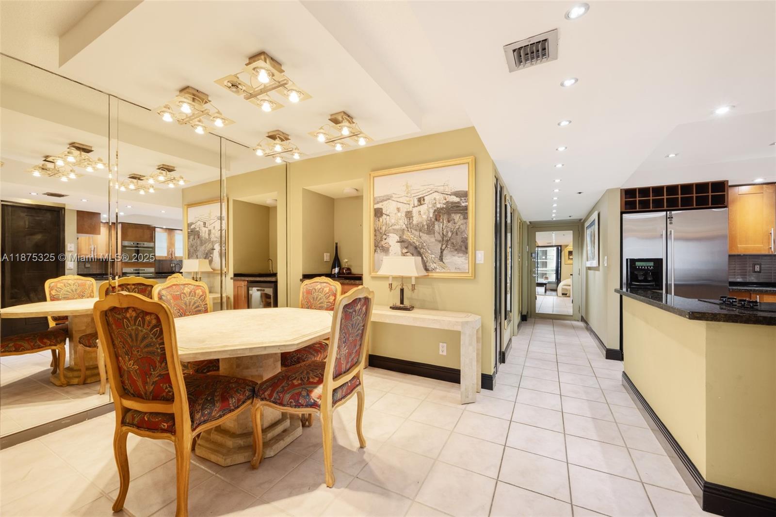 VENETIA CONDO - Residential