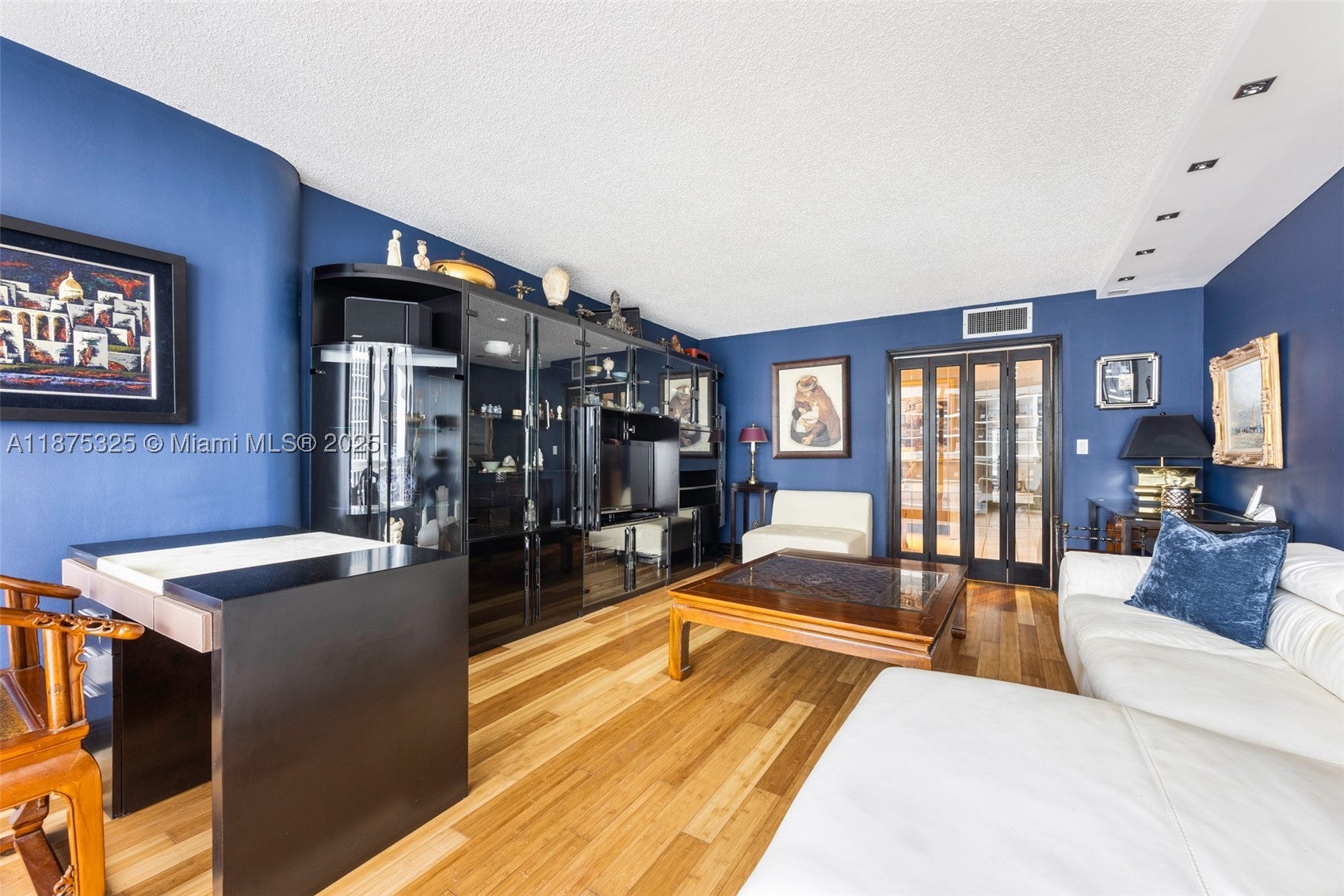 1717 N Bayshore Dr A-3042