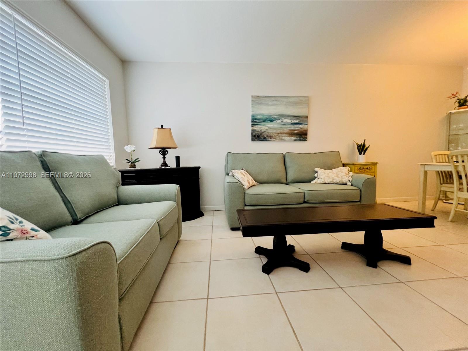 USNEE GARDENS CONDO - Residential