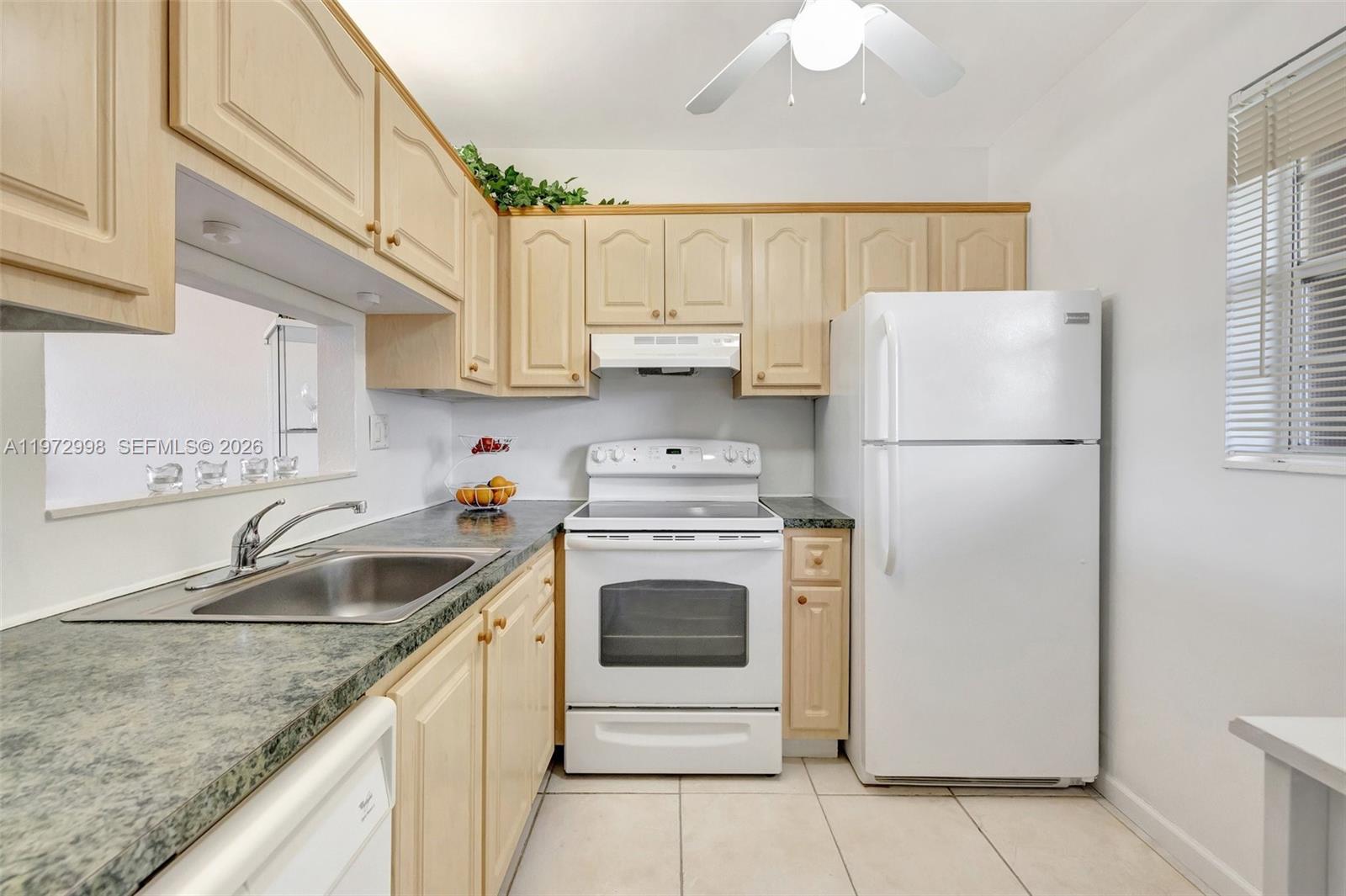 USNEE GARDENS CONDO - Residential