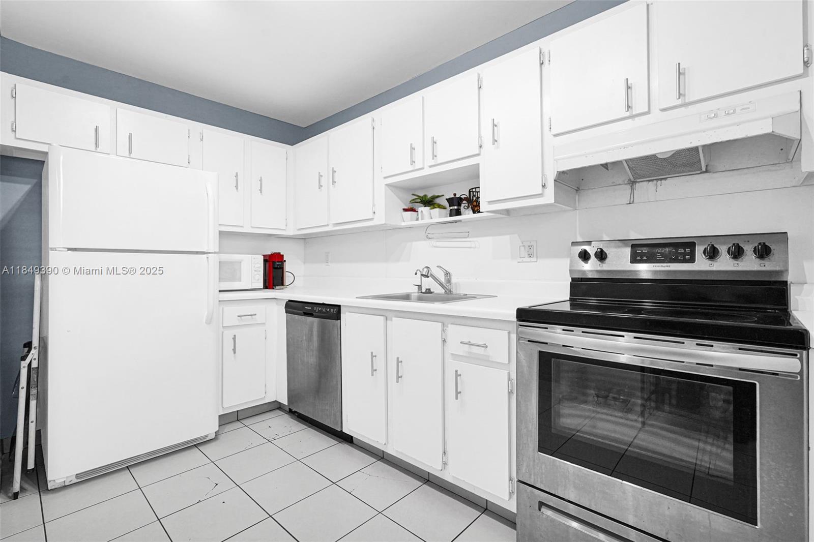 3050 NE 16th Ave 605