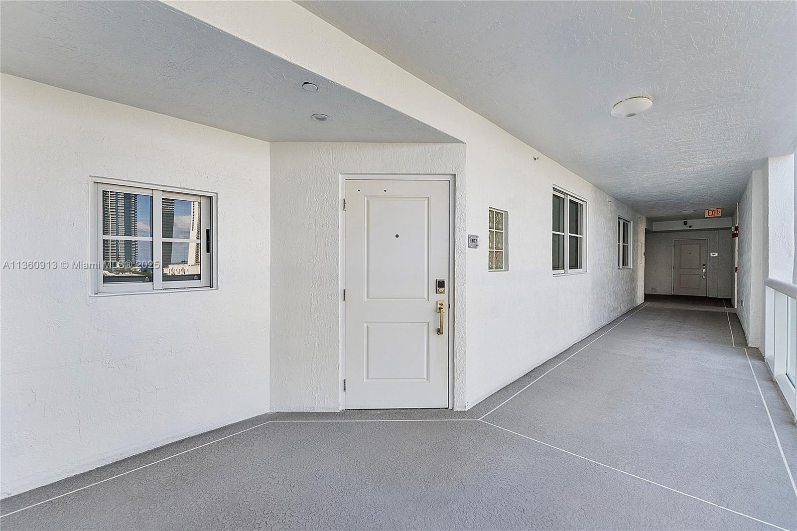 GOLDEN BAY CLUB CONDO - Residential Lease