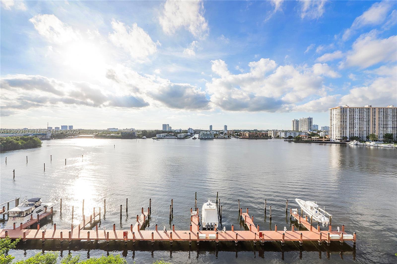 GOLDEN BAY CLUB CONDO - Residential Lease