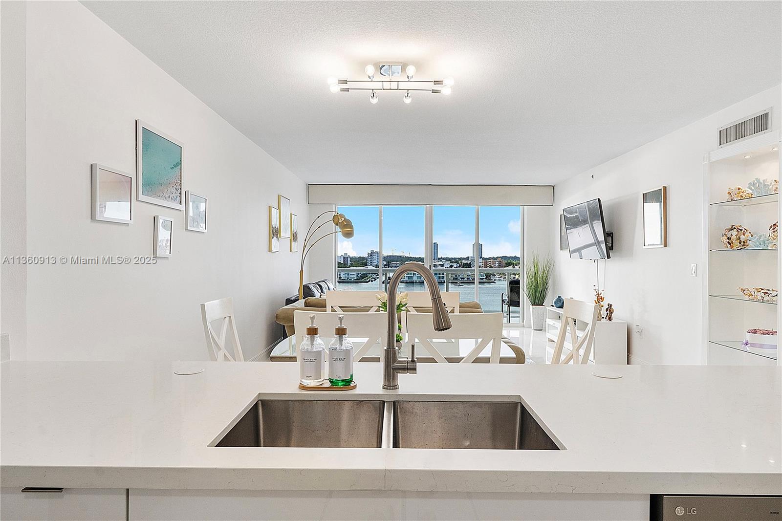 GOLDEN BAY CLUB CONDO - Residential Lease