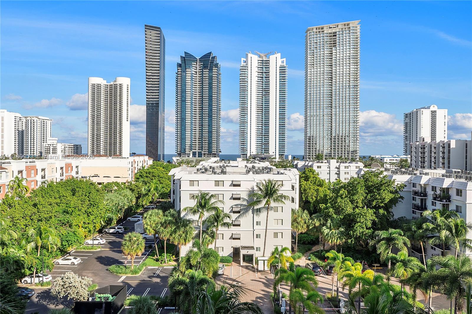 GOLDEN BAY CLUB CONDO - Residential Lease