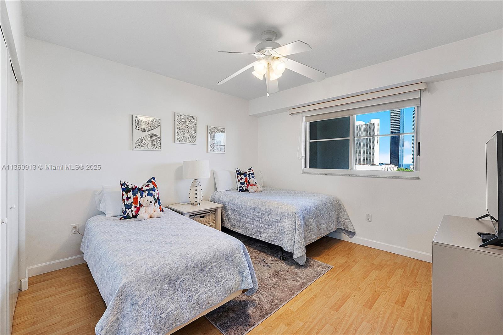 GOLDEN BAY CLUB CONDO - Residential Lease