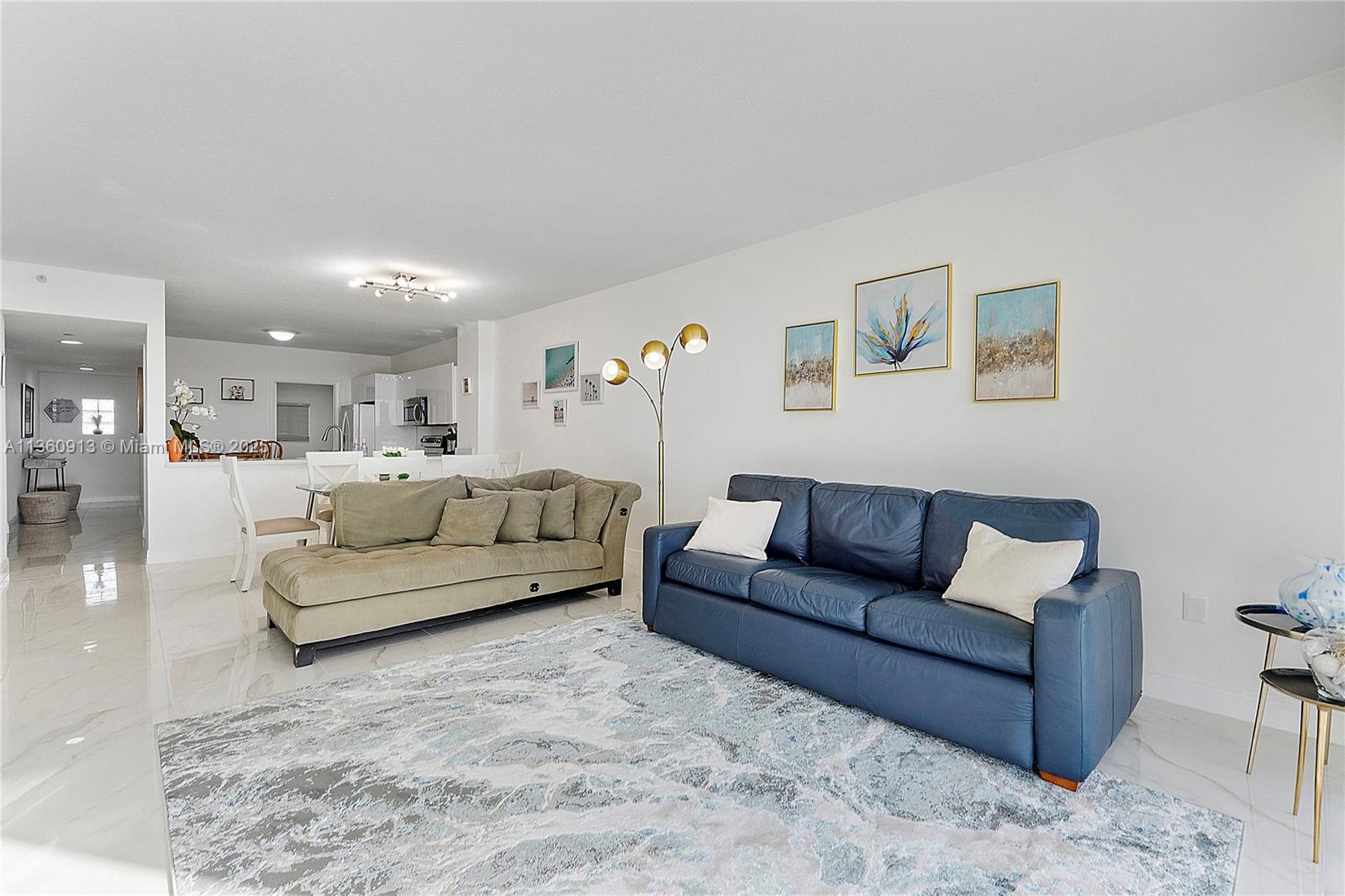 GOLDEN BAY CLUB CONDO - Residential Lease