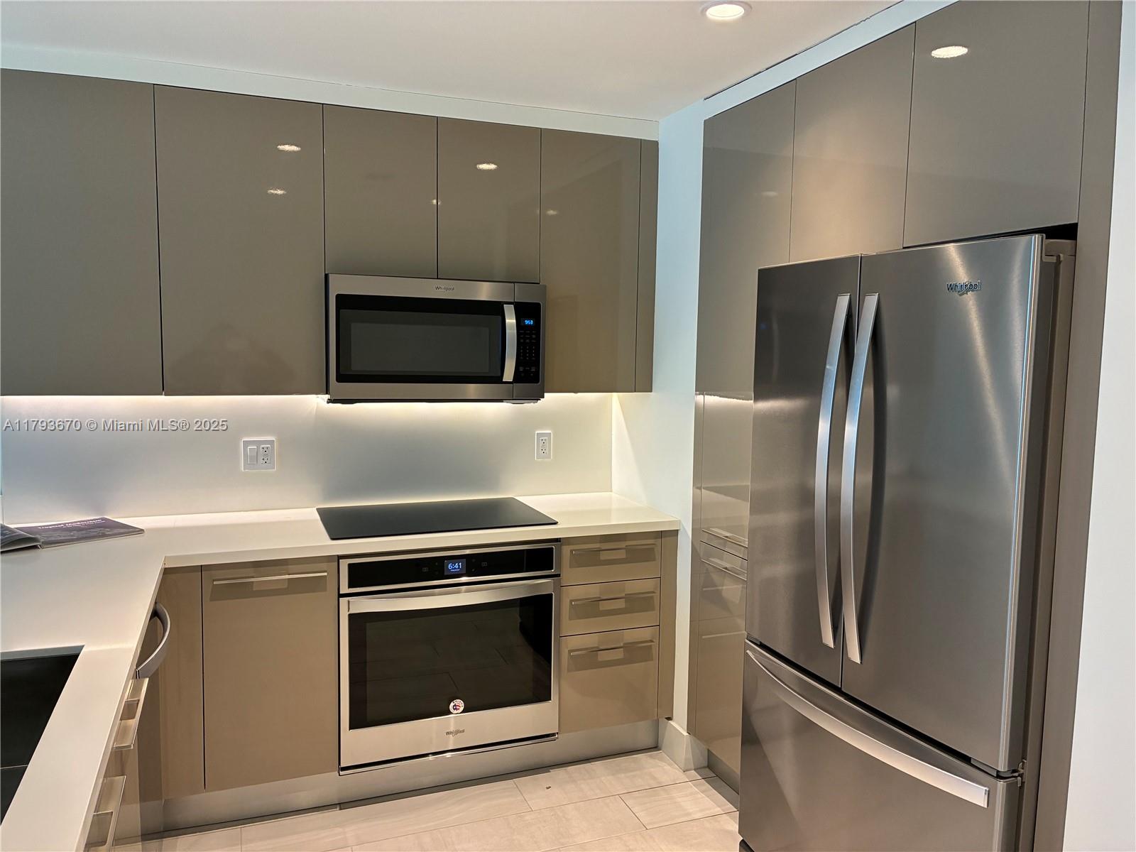 2000 Metropica Way 301