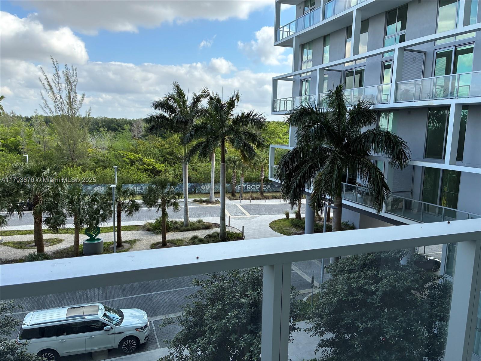 2000 Metropica Way 301