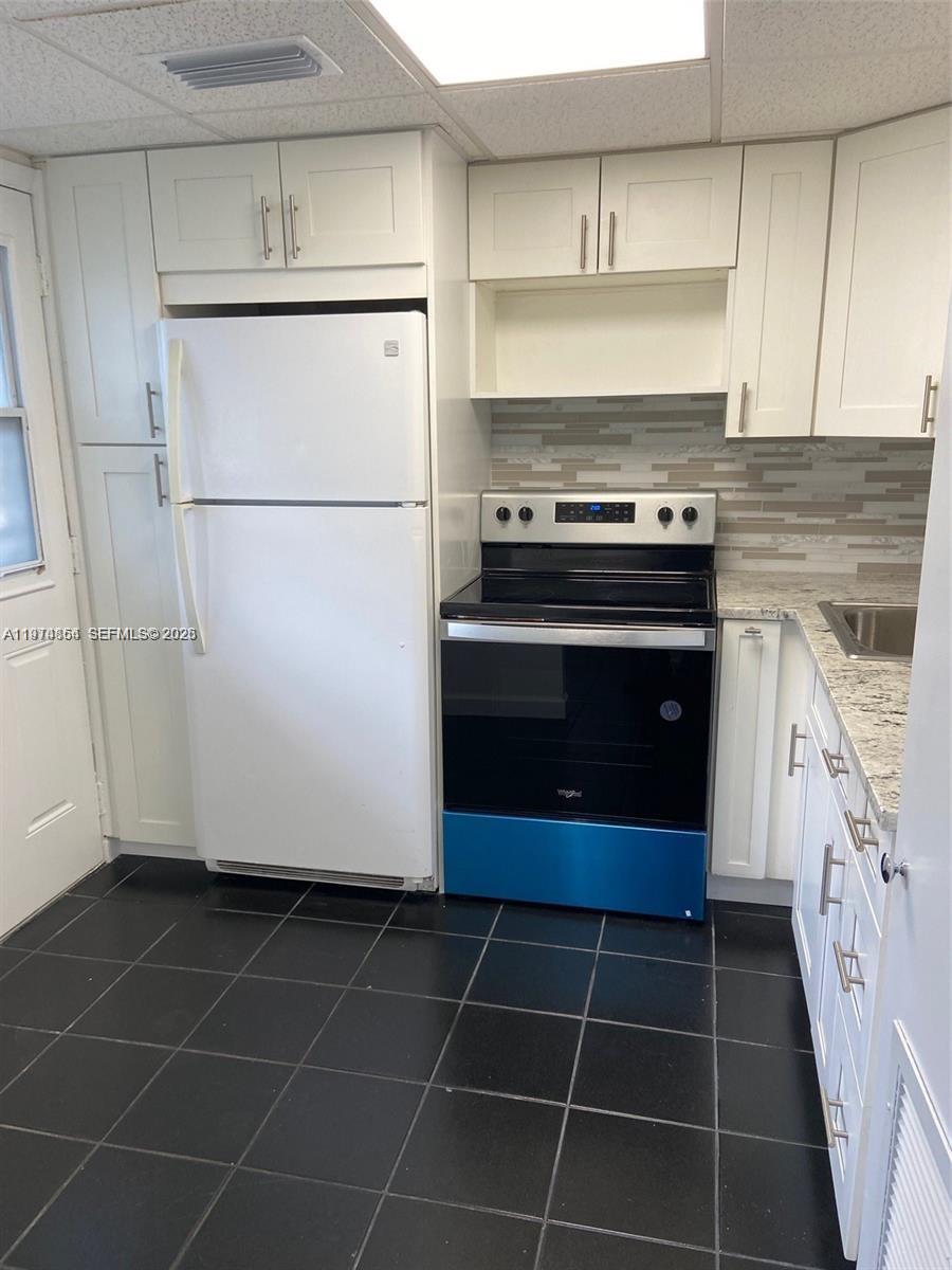 BISC LAKE GARDENS NO 2 BL - Residential Lease