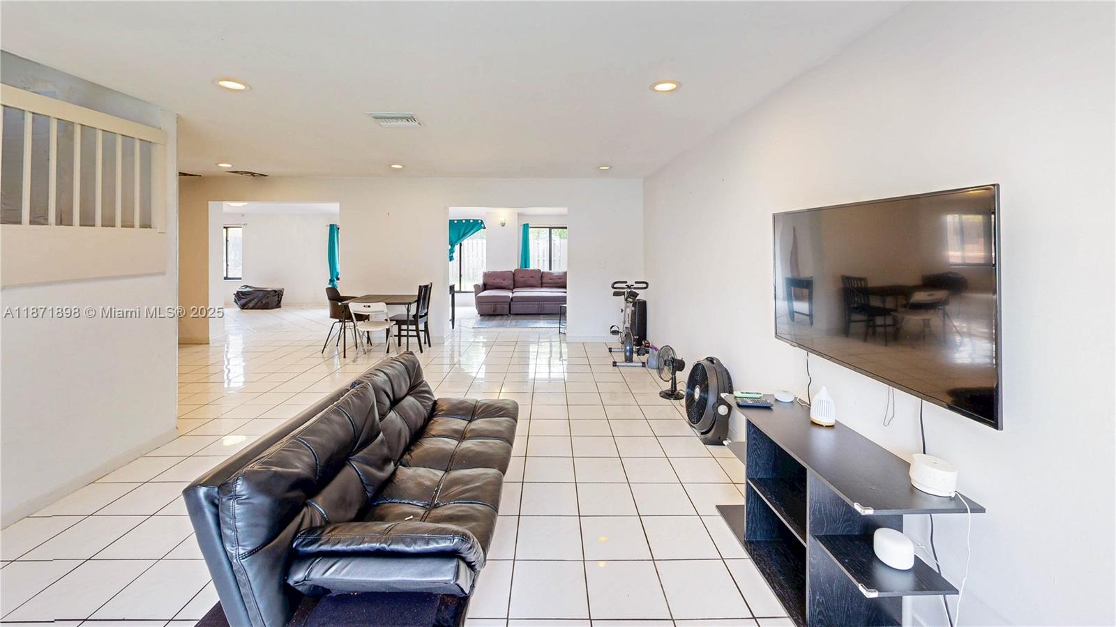 HAMMOCKS SEC 3 - Residential