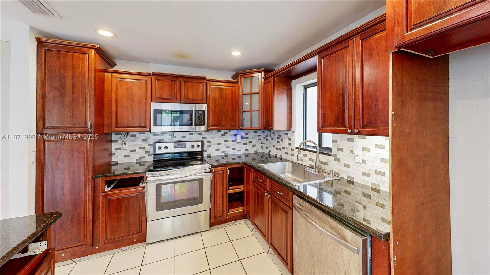 HAMMOCKS SEC 3 - Residential